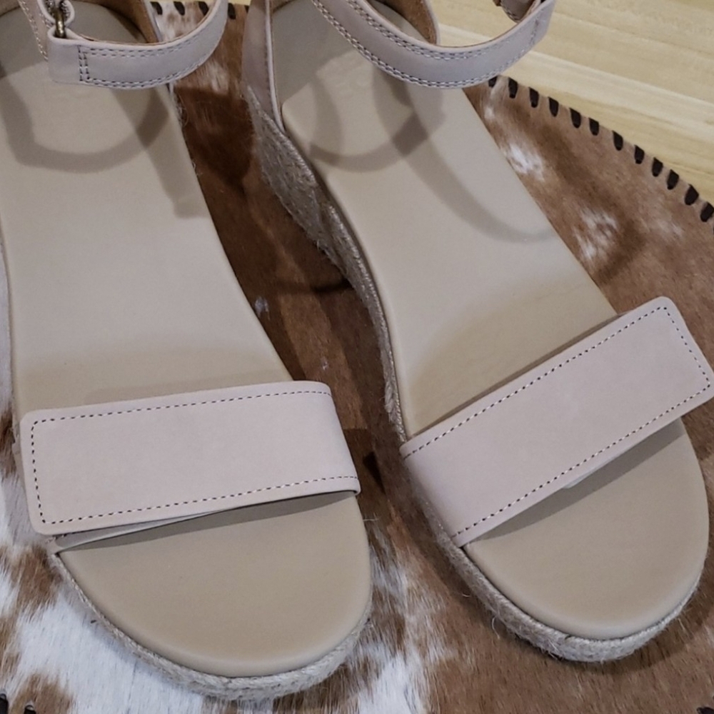 ABEO Cecile Beige Suede Leather Strap Wedge Sandals Size 10